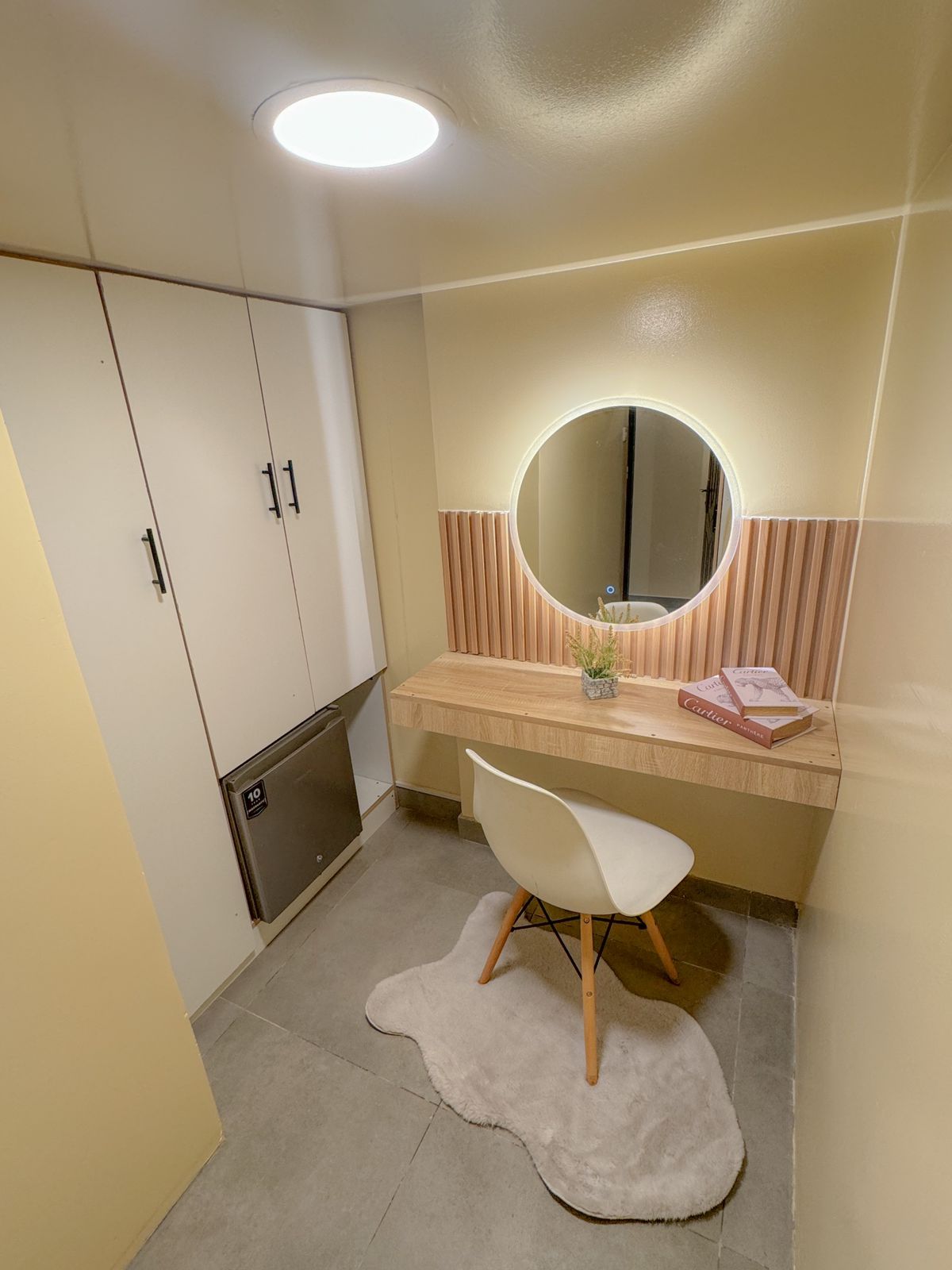 1 BR Apartment | Partition Room 809 PT 5