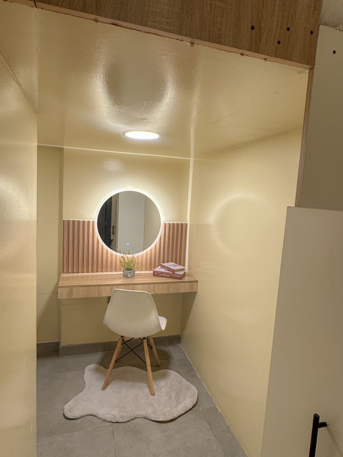 1 BR Apartment | Partition Room 809 PT 5