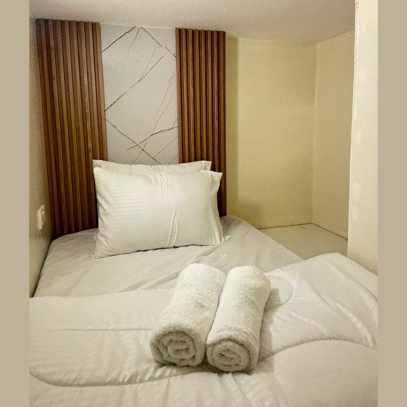 1 BR Apartment | Partition Room 813 PT 5