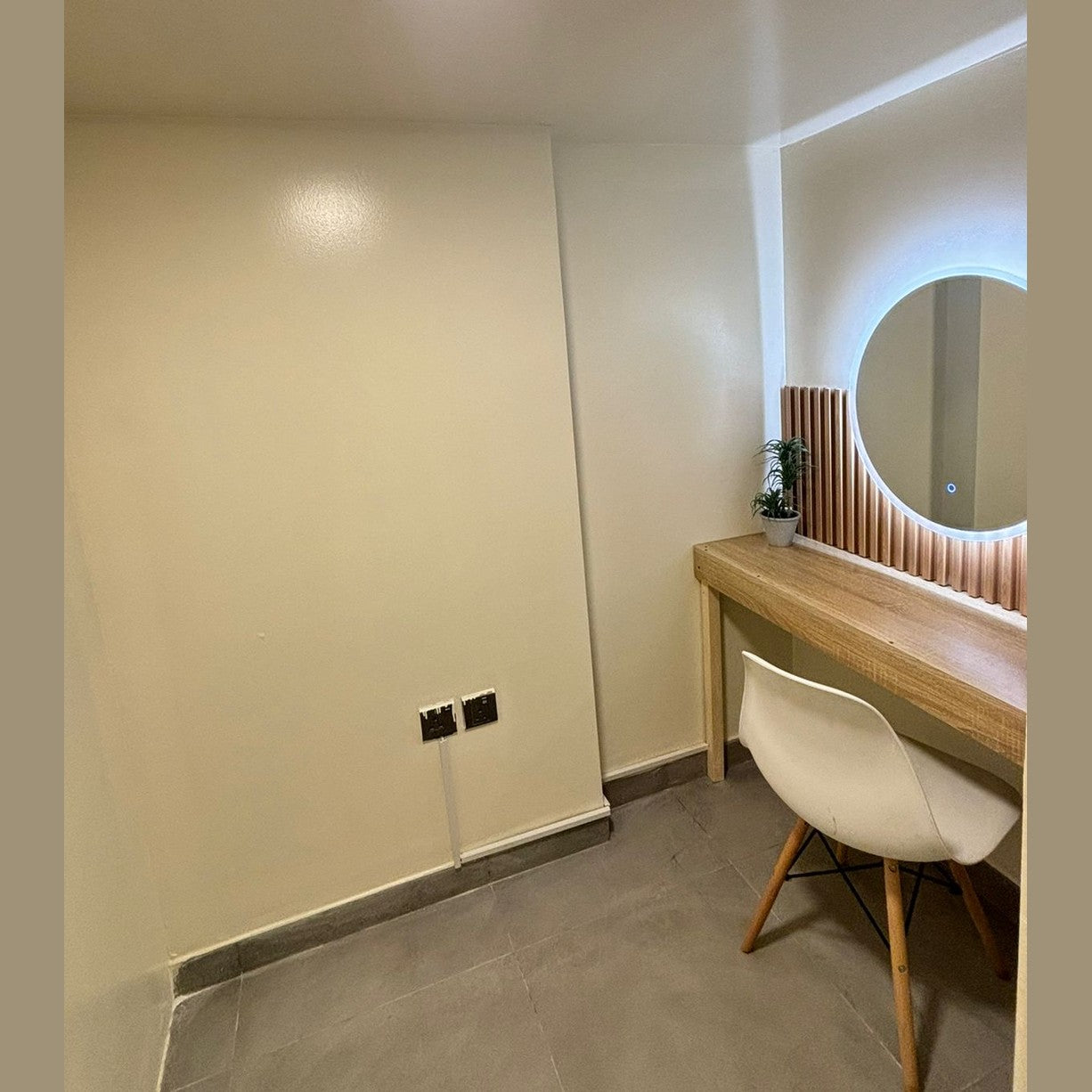 1 BR Apartment | Partition Room 813 PT 5
