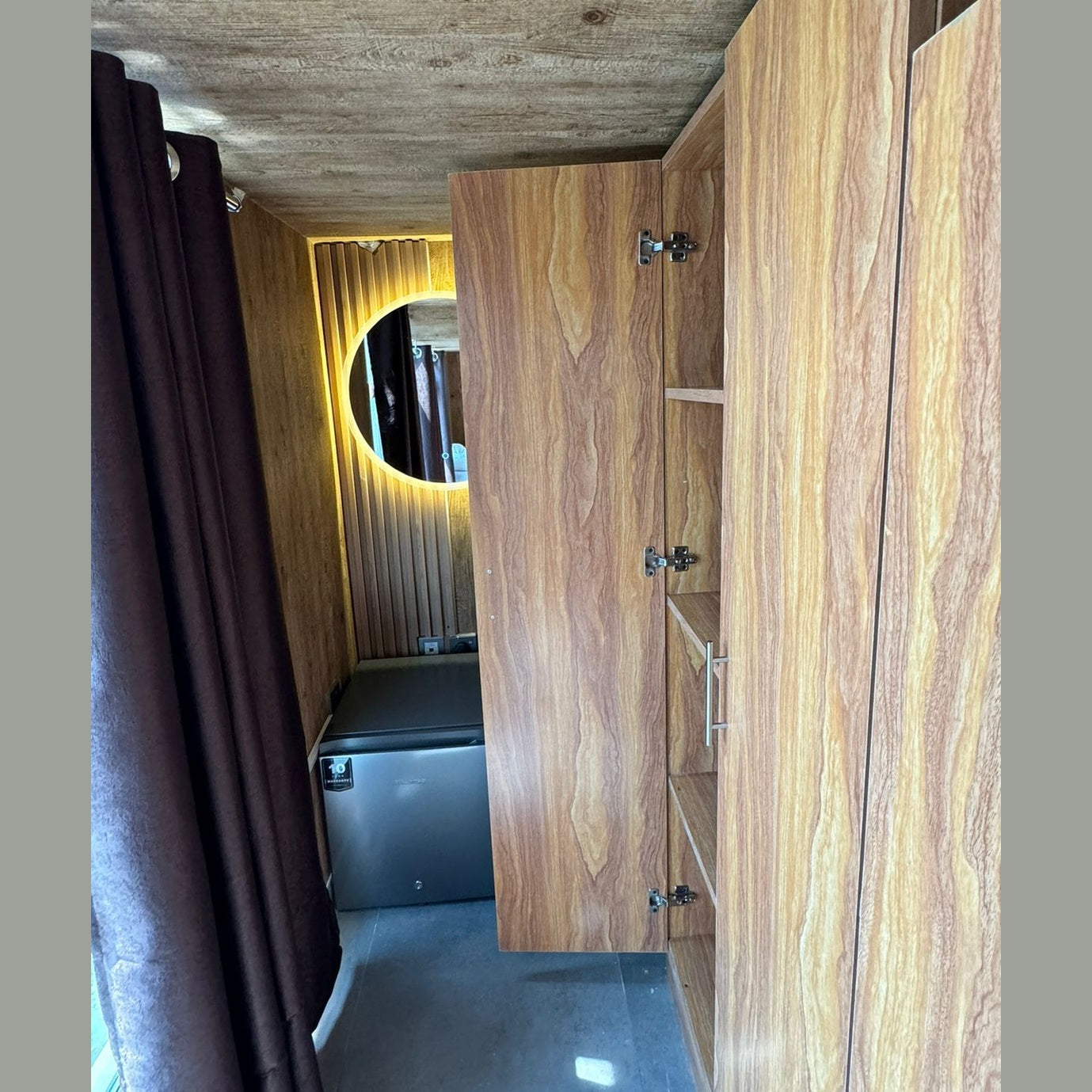 1 BR Apartment |Capsule Room 305 (with window)