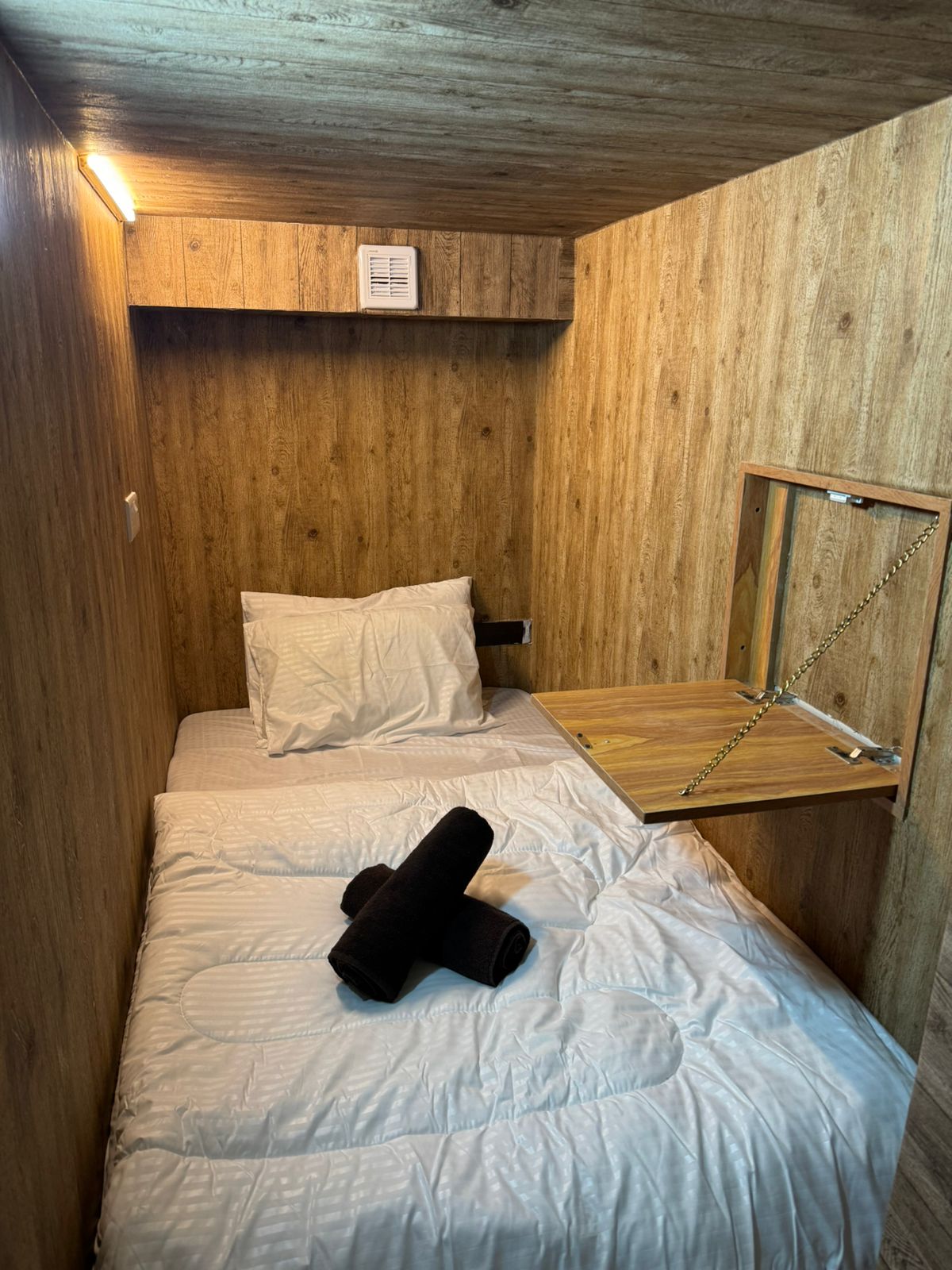 1 BR Apartment |Capsule Room 305 (Upper)