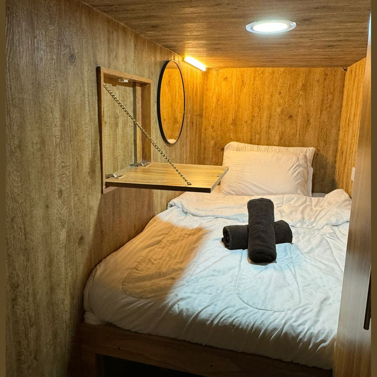 1 BR Apartment |Capsule Room 305 (Down)