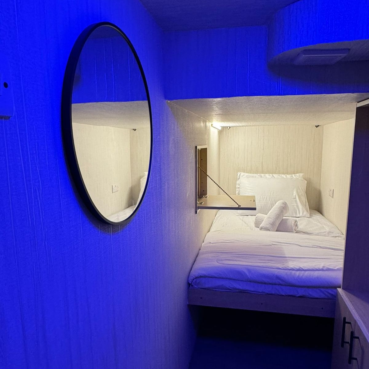 1 BR Apartment |Capsule Room 513 (Down)