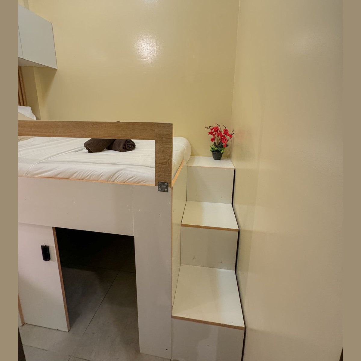 1 BR Apartment | Partition Room 809 PT 1