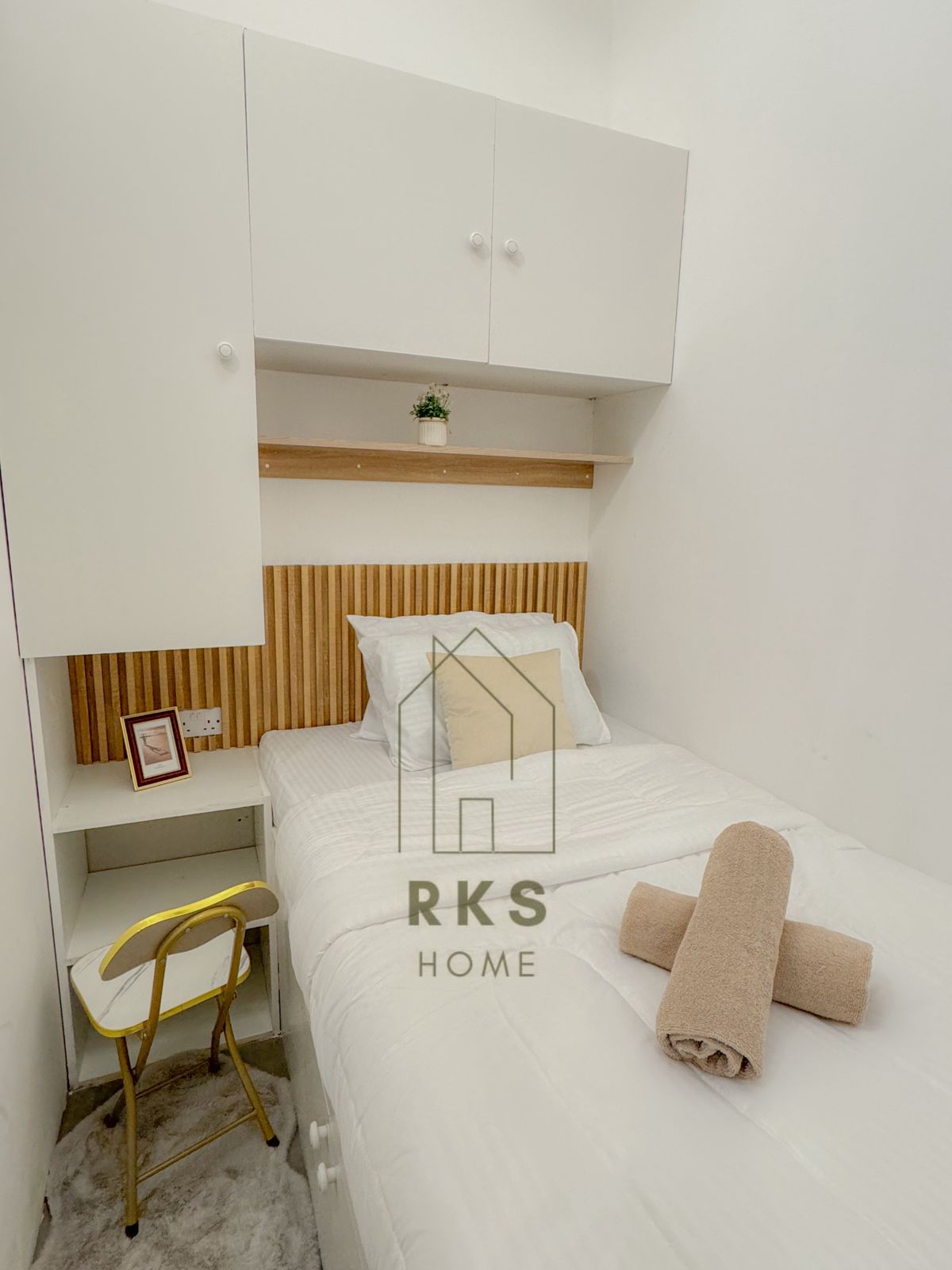 1 BR Apartment | Partition Room 405/913 PT 1