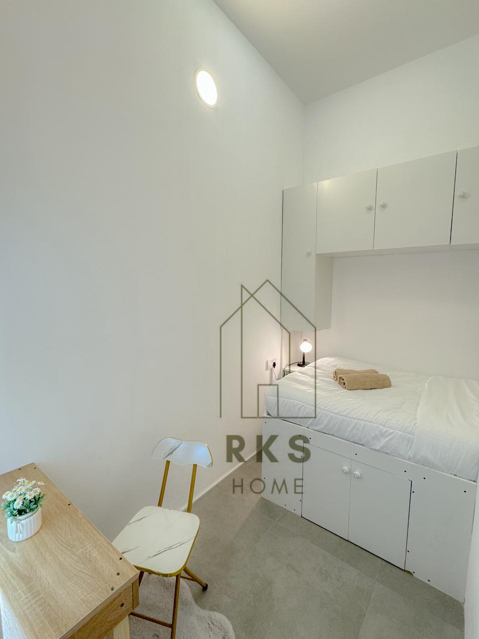 1 BR Apartment | Partition Room 405 PT 5